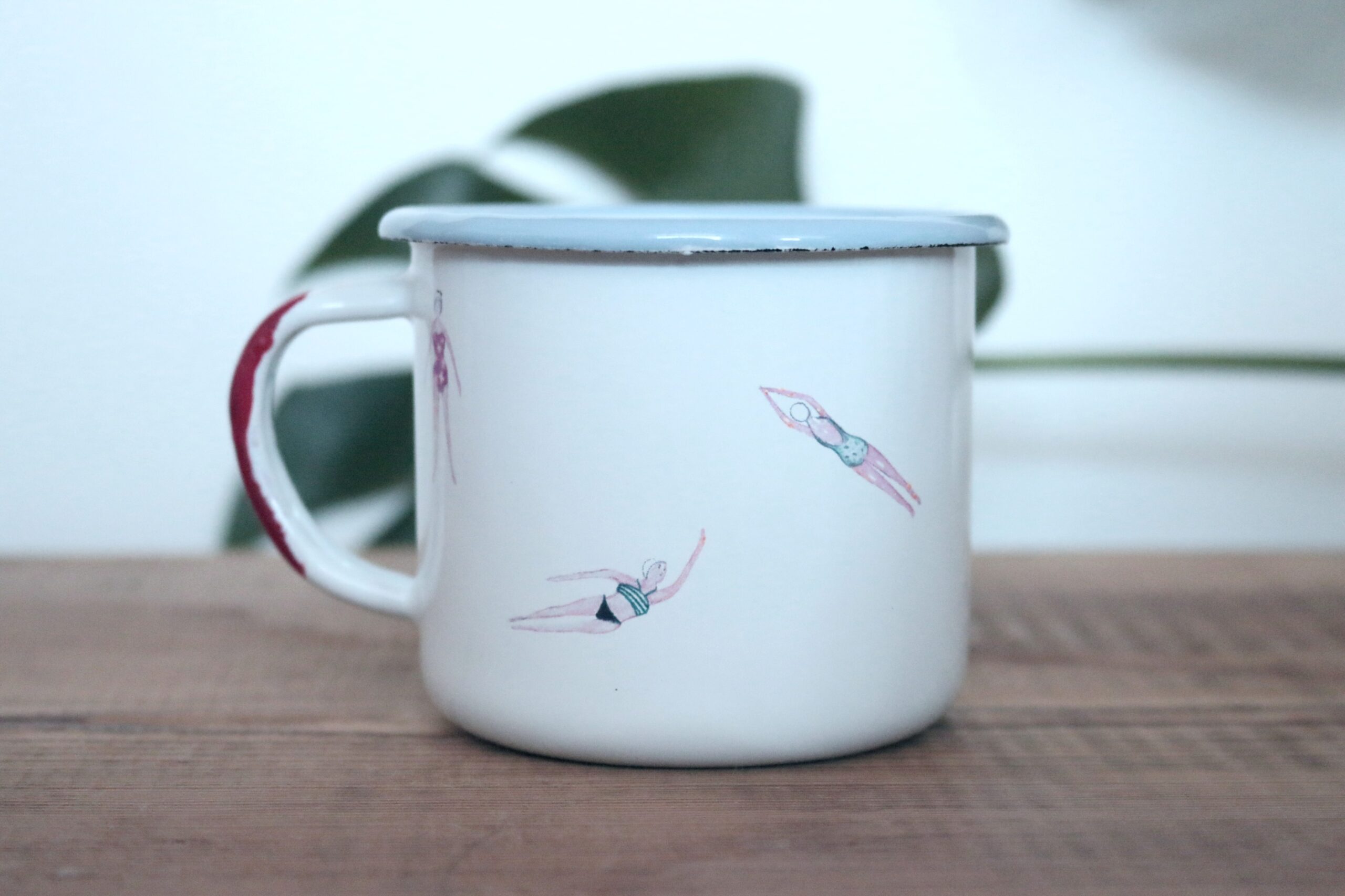 kubek emaliowany SWIMMERS 8cm