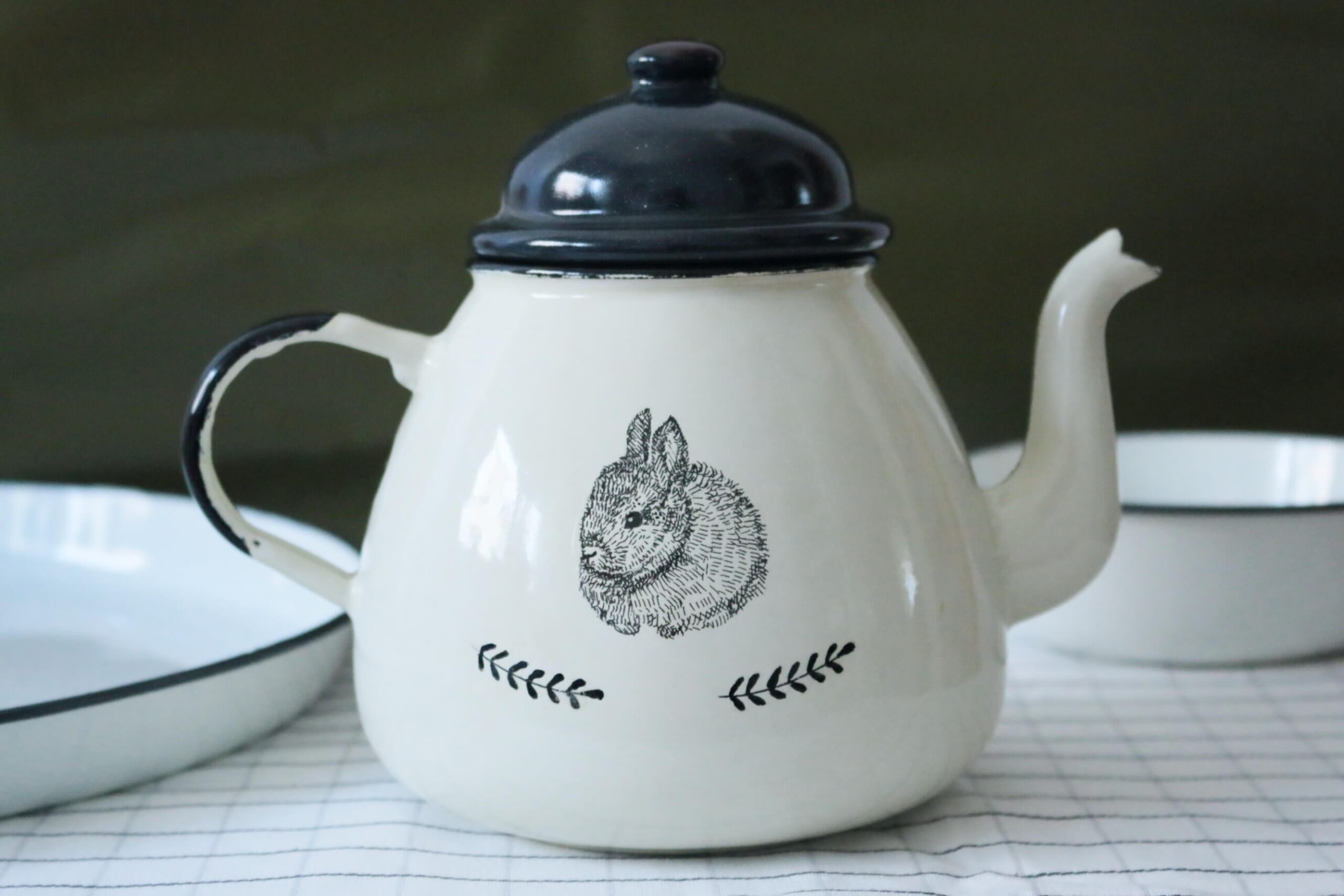 imbryk czajnik emaliowany RABBIT