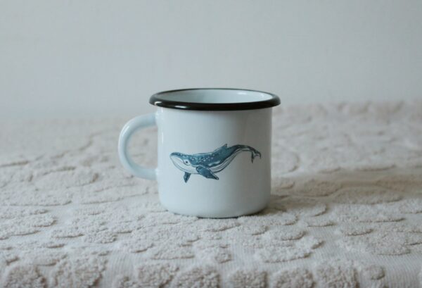 kubek emaliowany Wieloryb