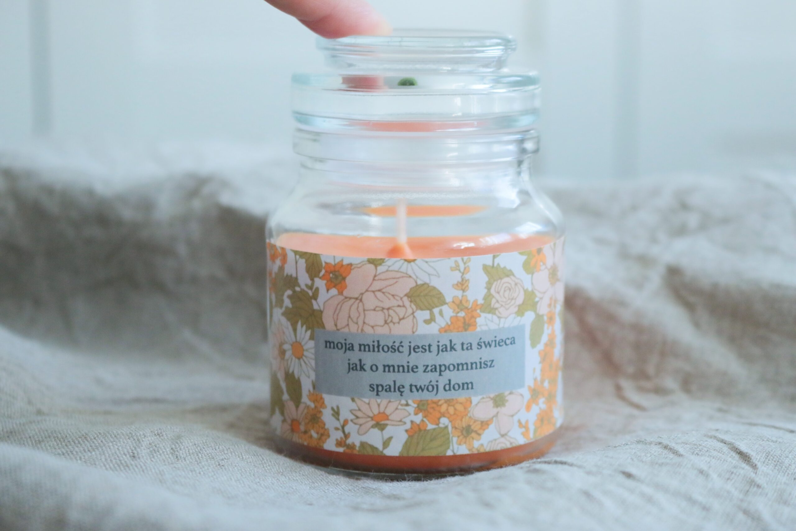 świeczka "Spalę twój dom"